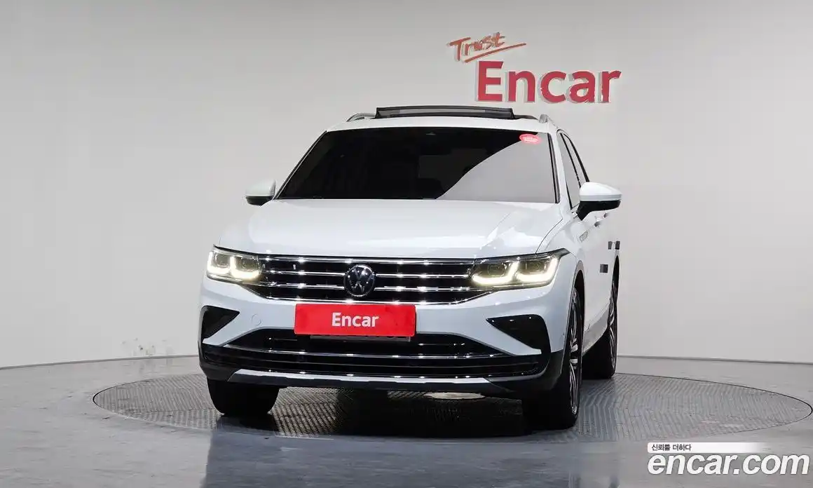 Volkswagen Tiguan 2023 2.0 Автомат в Москве № 168639, фото 12