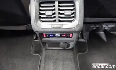 Volkswagen Tiguan 2023 2.0 Автомат в Москве № 168639, миниатюра 5