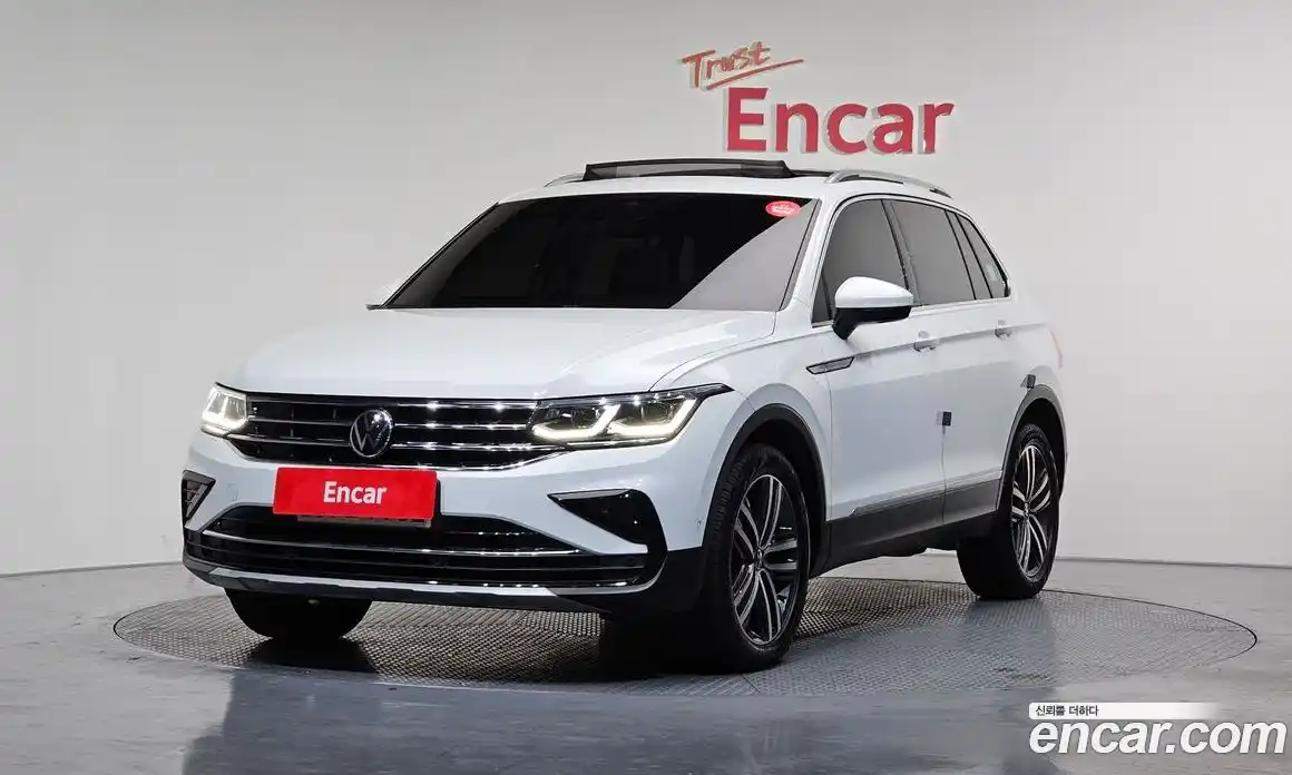 Volkswagen Tiguan 2023 2.0 Автомат в Москве № 168639, фото 6