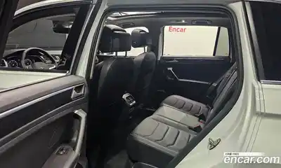 Volkswagen Tiguan 2022 2.0 Автомат в Москве № 168787, миниатюра 12