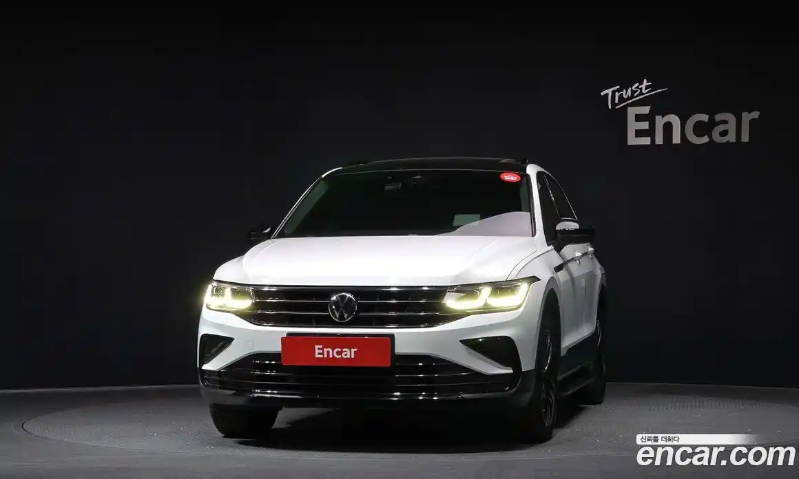 Volkswagen Tiguan 2023 2.0 Автомат в Москве № 168833, фото 20