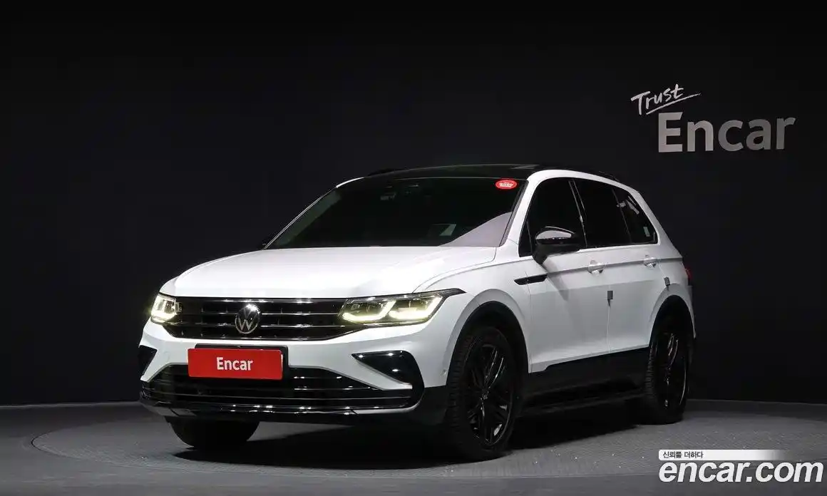 Volkswagen Tiguan 2023 2.0 Автомат в Москве № 168833, фото 4