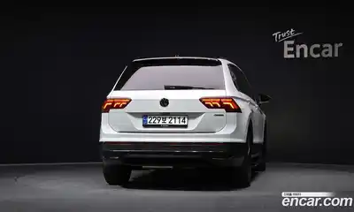 Volkswagen Tiguan 2023 2.0 Автомат в Москве № 168833, миниатюра 10
