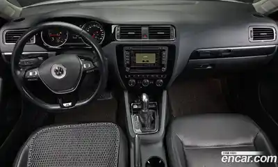 Volkswagen Jetta, 2015