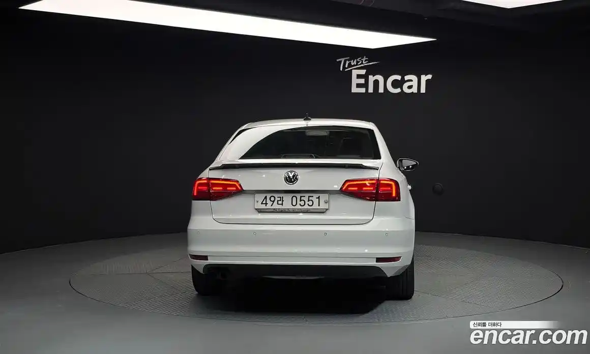 Volkswagen Jetta 2015 2.0 Автомат в Москве № 169017, фото 6