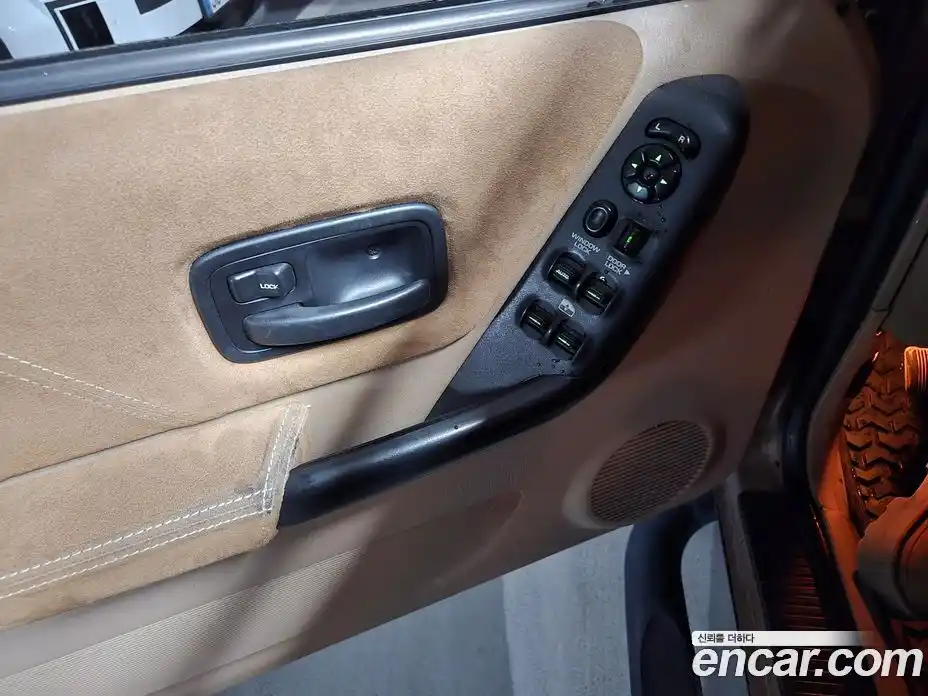 Jeep Cherokee 1999 2.5 Механическая в Москве № 170109, фото 7