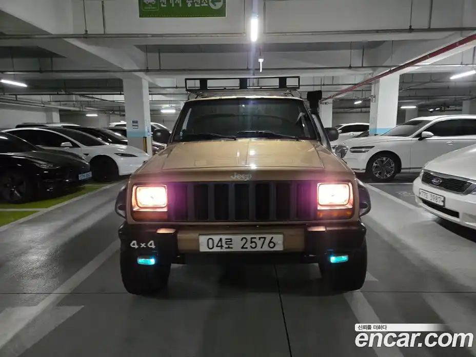 Jeep Cherokee 1999 2.5 Механическая в Москве № 170109, фото 8