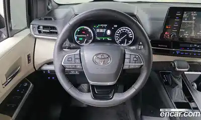 Toyota Sienna 2021 2.5 Автомат в Москве № 170256, миниатюра 8