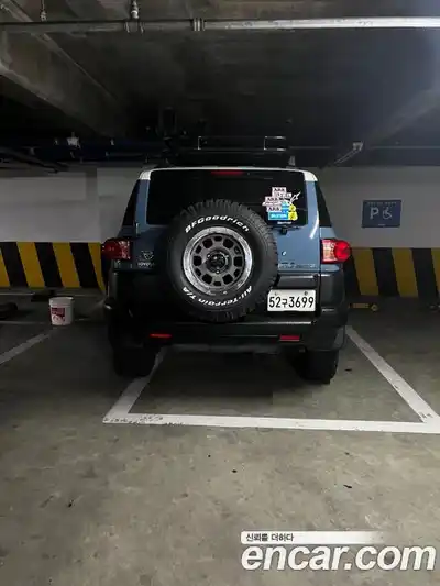 Toyota FJ Cruiser 2016 4.0 Автомат в Москве № 170321, миниатюра 3