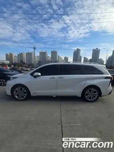 Toyota Sienna 2021 2.5 Автомат в Москве № 170342, миниатюра 5