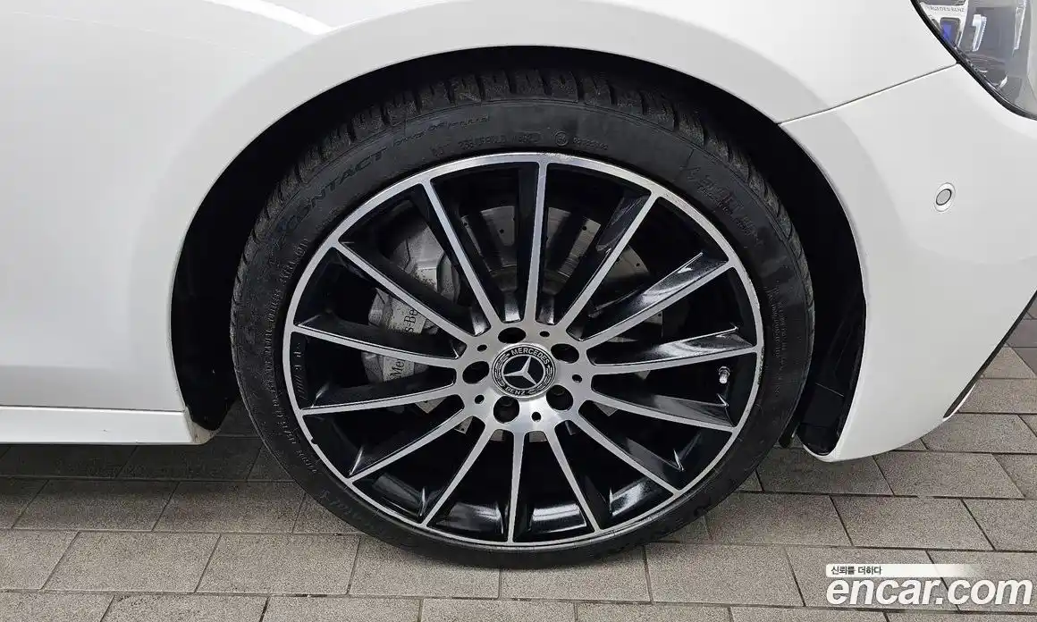 Mercedes-Benz E-Class 2023 2.0 Автомат в Москве № 177933, фото 11