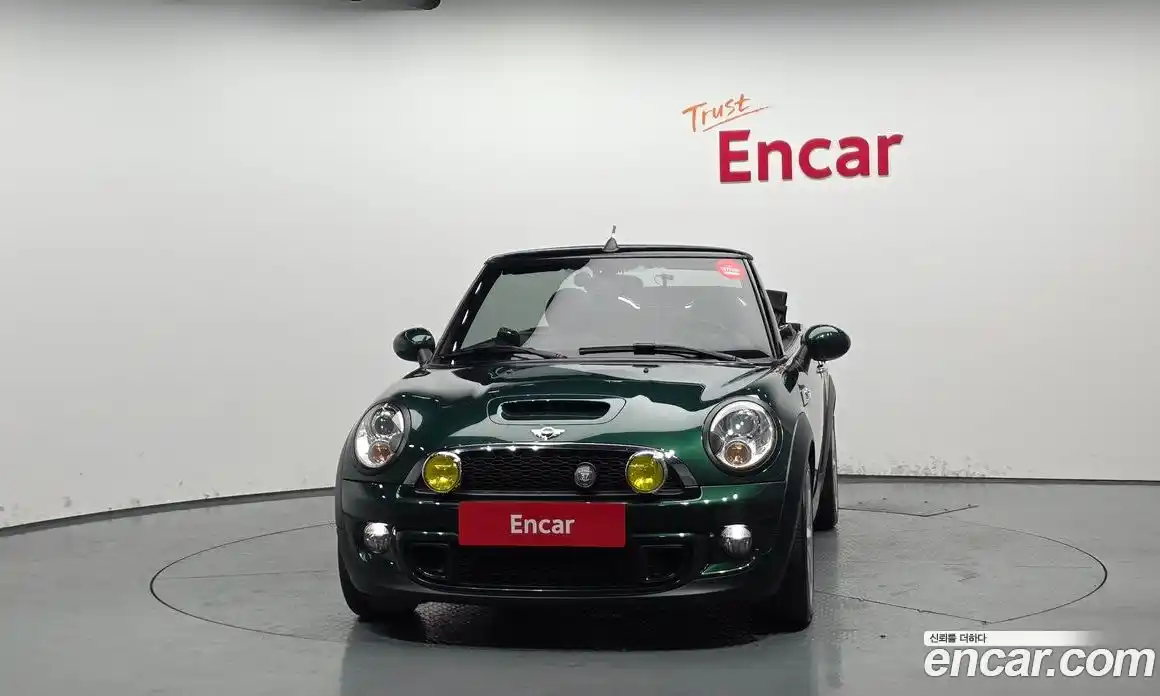 Mini Cooper Convertible 2014 1.6 Автомат в Москве № 178625, фото 12