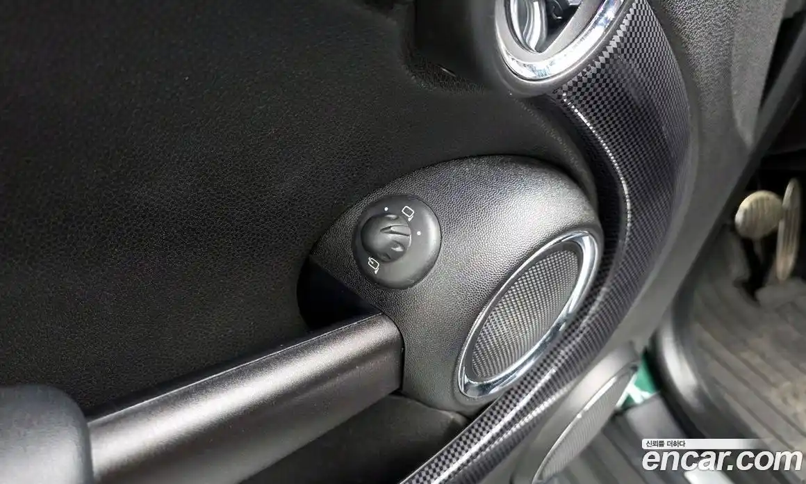 Mini Cooper Convertible 2014 1.6 Автомат в Москве № 178625, фото 13