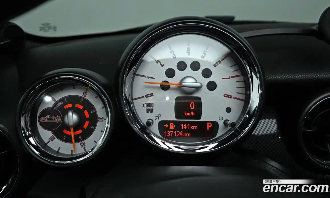 Mini Cooper Convertible 2014 1.6 Автомат в Москве № 178625, фото 14