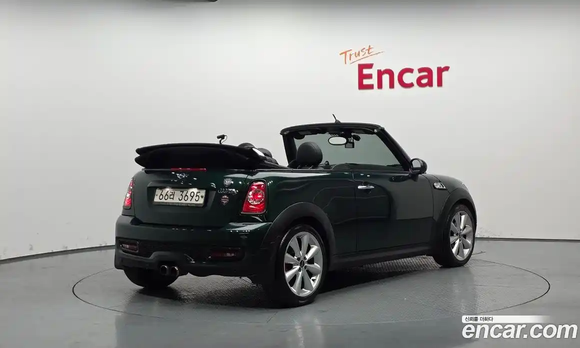 Mini Cooper Convertible 2014 1.6 Автомат в Москве № 178625, фото 19