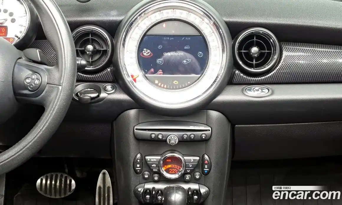 Mini Cooper Convertible 2014 1.6 Автомат в Москве № 178625, фото 4
