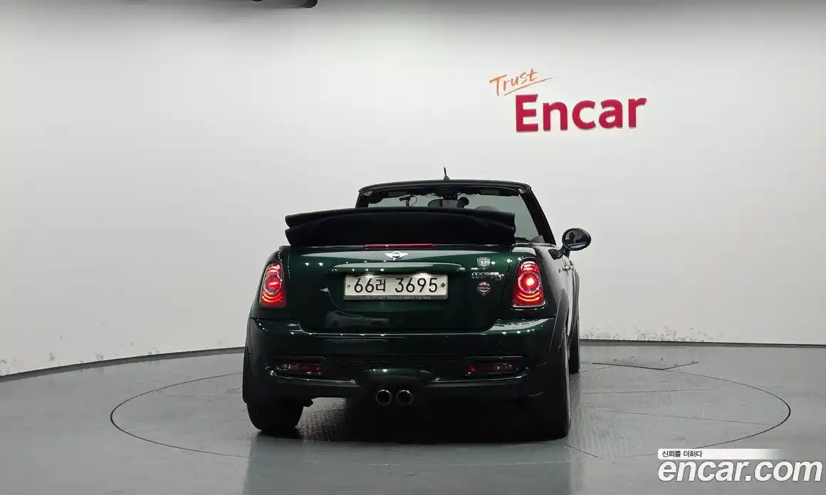 Mini Cooper Convertible 2014 1.6 Автомат в Москве № 178625, фото 5