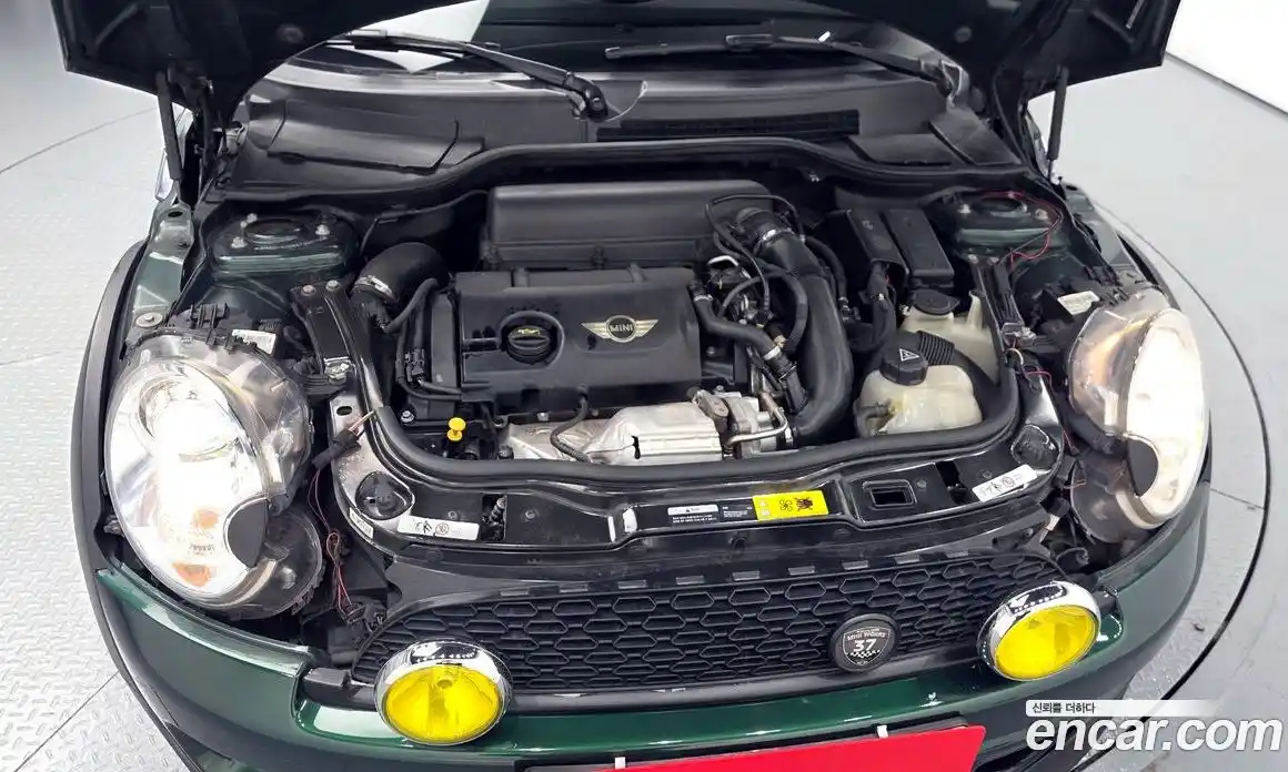 Mini Cooper Convertible 2014 1.6 Автомат в Москве № 178625, фото 9