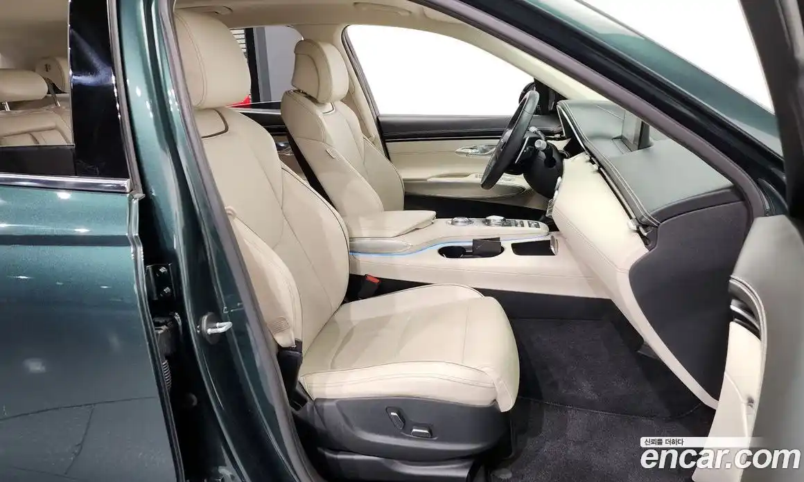 Genesis GV70 2023 2.5 Автомат в Москве № 18479, фото 1