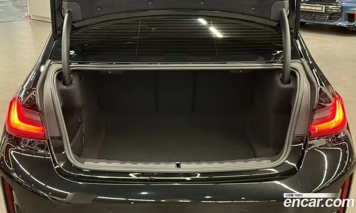 BMW 3-Series 2024 3.0 Автомат в Москве № 188344, фото 11