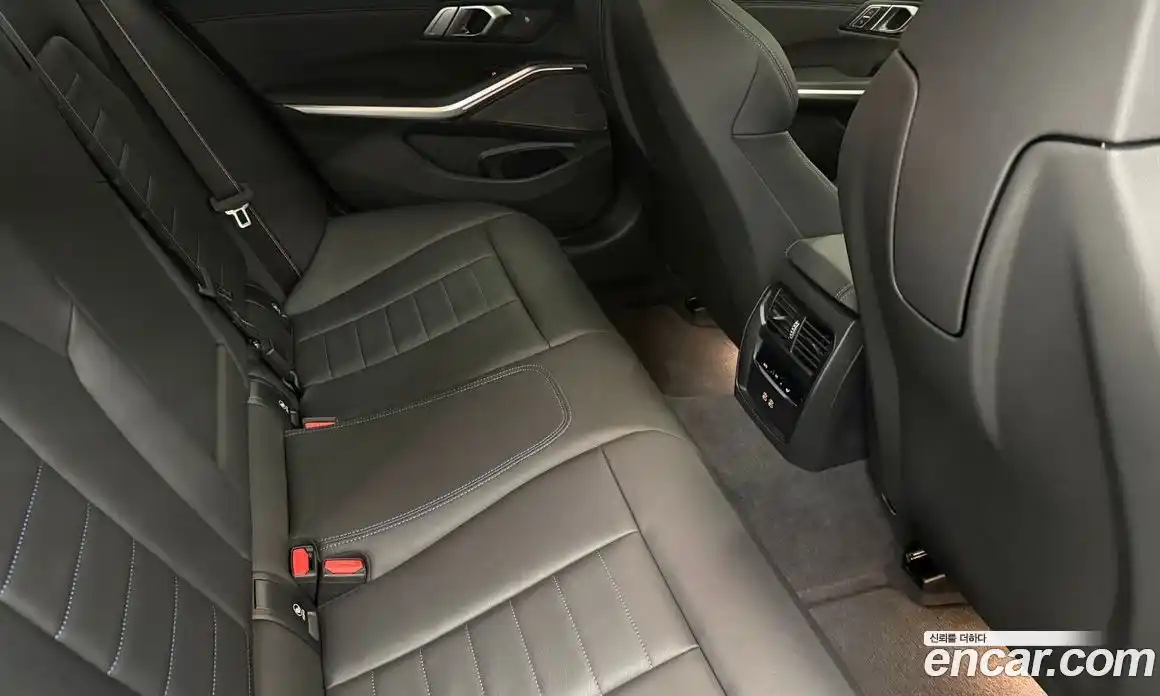 BMW 3-Series 2024 3.0 Автомат в Москве № 188344, фото 10