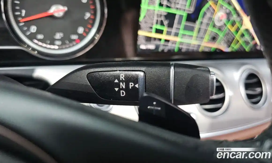 Mercedes-Benz E-Class 2018 2.0 Автомат в Москве № 192953, фото 19