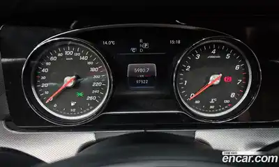 Mercedes-Benz E-Class 2018 2.0 Автомат в Москве № 192953, миниатюра 4