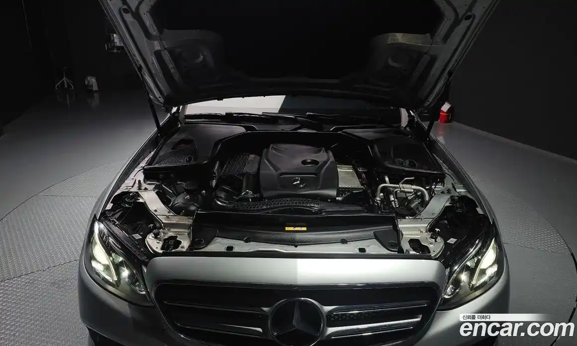 Mercedes-Benz E-Class 2018 2.0 Автомат в Москве № 192953, фото 5