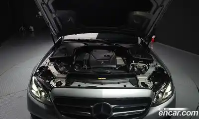 Mercedes-Benz E-Class 2018 2.0 Автомат в Москве № 192953, миниатюра 5