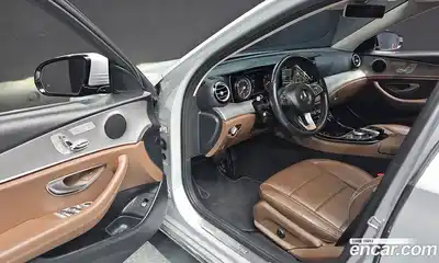 Mercedes-Benz E-Class 2018 2.0 Автомат в Москве № 192953, миниатюра 9
