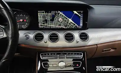 Mercedes-Benz E-Class 2018 2.0 Автомат в Москве № 192953, миниатюра 10