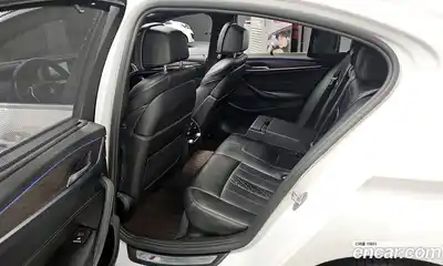 BMW 5-Series 2018 2.0 Автомат в Москве № 193232, миниатюра 9