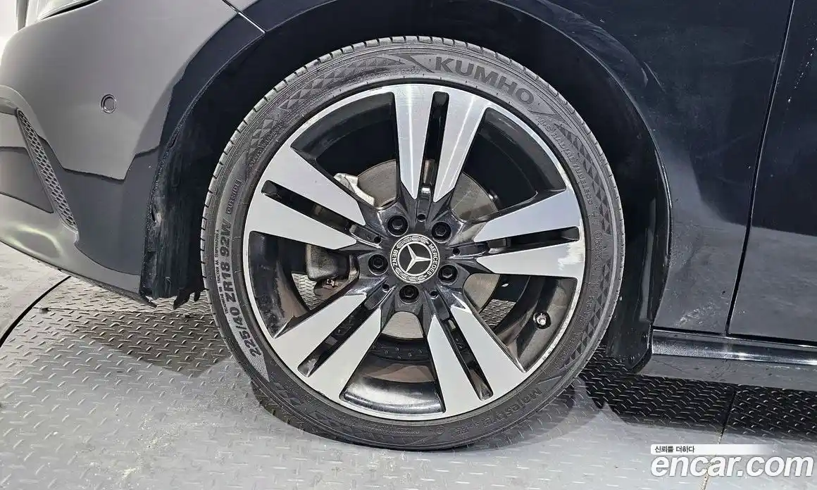 Mercedes-Benz A-Class 2018 1.6 Автомат в Москве № 194107, фото 14