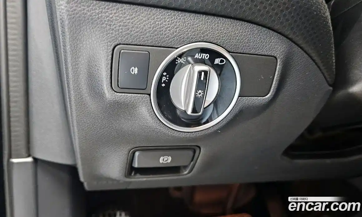 Mercedes-Benz A-Class 2018 1.6 Автомат в Москве № 194107, фото 16