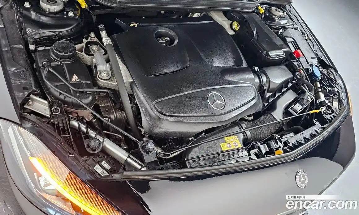 Mercedes-Benz A-Class 2018 1.6 Автомат в Москве № 194107, фото 17