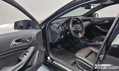 Mercedes-Benz A-Class 2018 1.6 Автомат в Москве № 194107, миниатюра 4