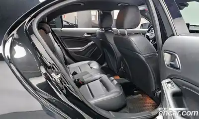 Mercedes-Benz A-Class 2018 1.6 Автомат в Москве № 194107, миниатюра 5