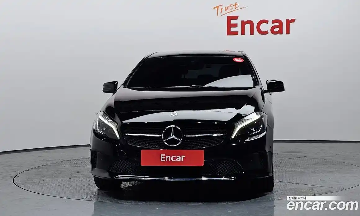 Mercedes-Benz A-Class 2018 1.6 Автомат в Москве № 194107, фото 9