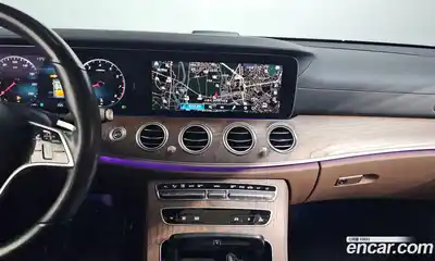 Mercedes-Benz E-Class 2022 2.0 Автомат в Москве № 194908, миниатюра 9