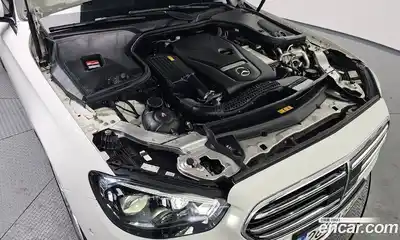 Mercedes-Benz E-Class 2022 2.0 Автомат в Москве № 194908, миниатюра 10