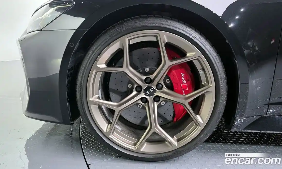 Audi RS6 2025 4.0 Автомат в Москве № 195875, фото 7