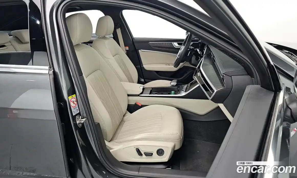 Audi A6 2023 2.0 Автомат в Москве № 196080, фото 17