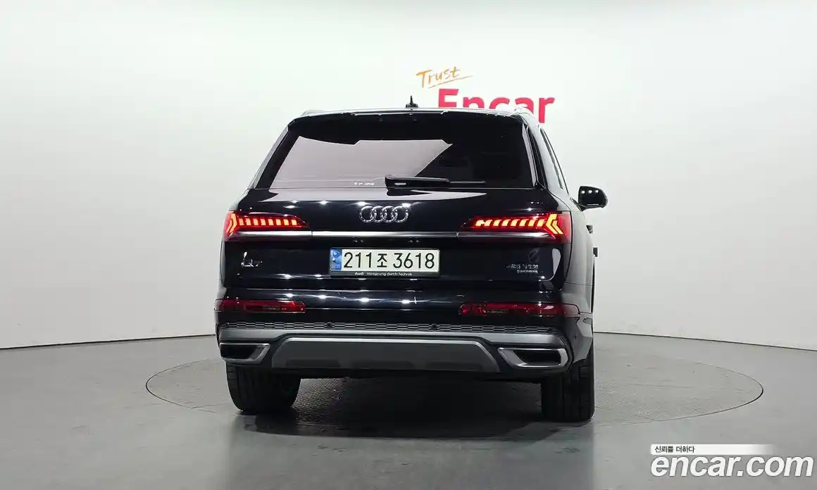 Audi Q7 2021 3.0 Автомат в Москве № 196476, фото 4