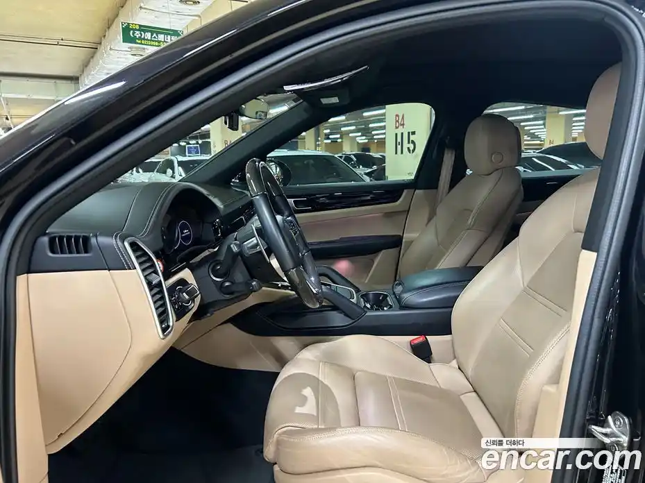 Porsche Cayenne 2021 3.0 Автомат в Москве № 196479, фото 13