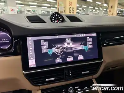 Porsche Cayenne 2021 3.0 Автомат в Москве № 196479, миниатюра 10