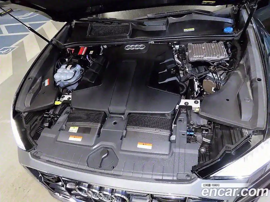 Audi Q8 2021 3.0 Автомат в Москве № 196779, фото 19