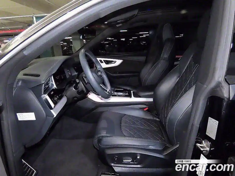 Audi Q8 2021 3.0 Автомат в Москве № 196779, фото 6