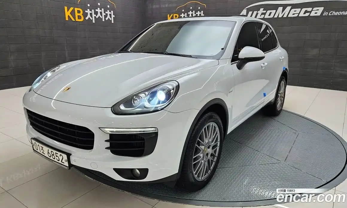 Porsche Cayenne 2016 3.0 Автомат в Москве № 198012, фото 3