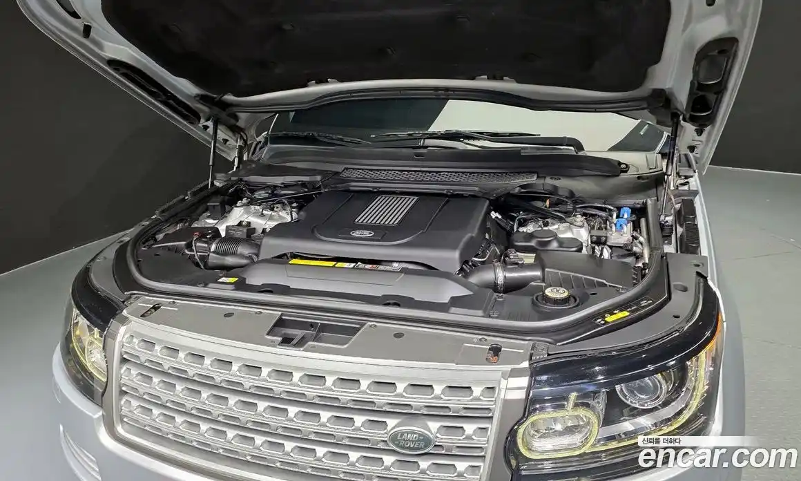 Land Rover Range-Rover 2016 4.4 Автомат в Москве № 198263, фото 7