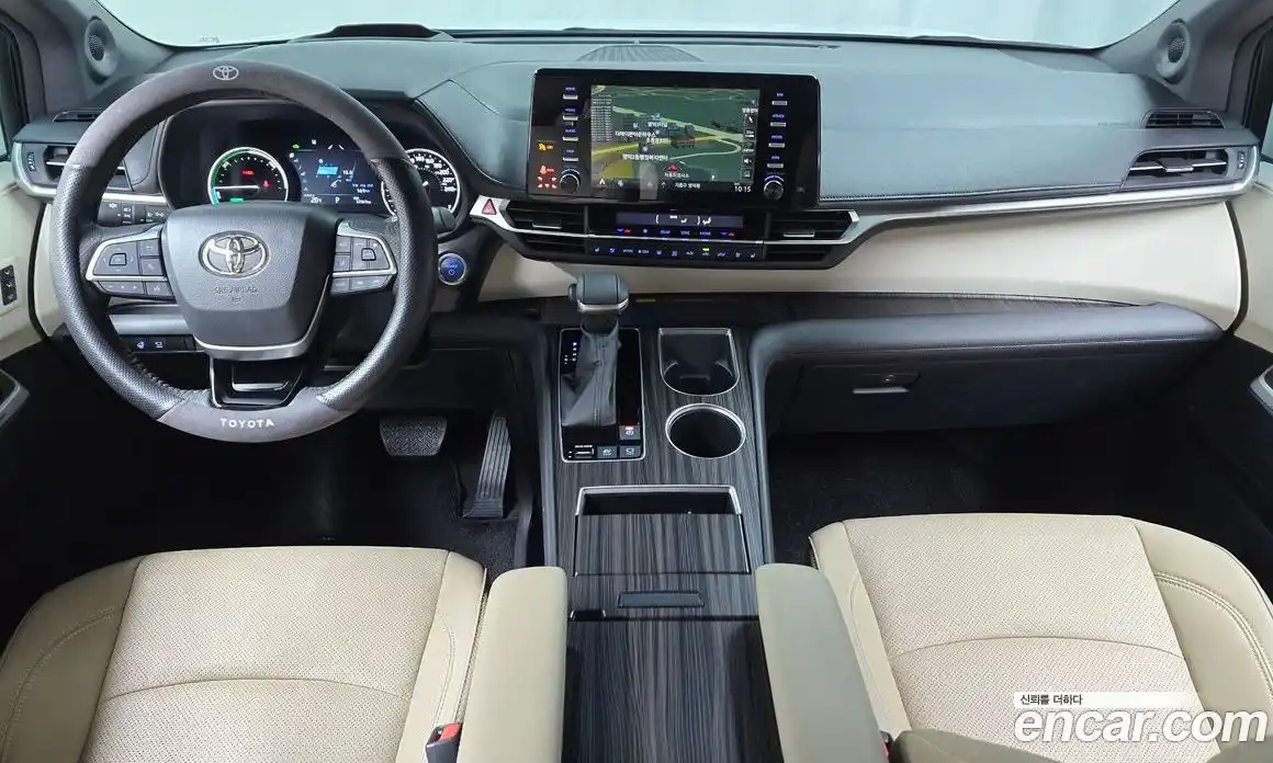 Toyota Sienna 2023 2.5 Автомат в Москве № 199524, фото 14